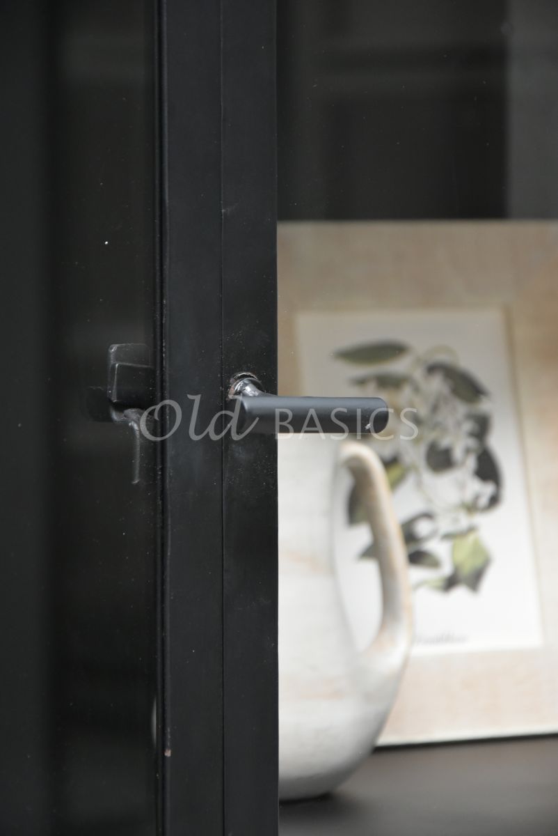 Detail van Apothekerskast Ilya Noir, zwart, materiaal staal
